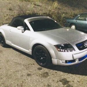 Meet your Posher, Travis